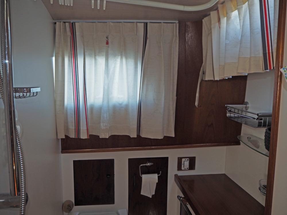 Salon, H&eacute;bergements